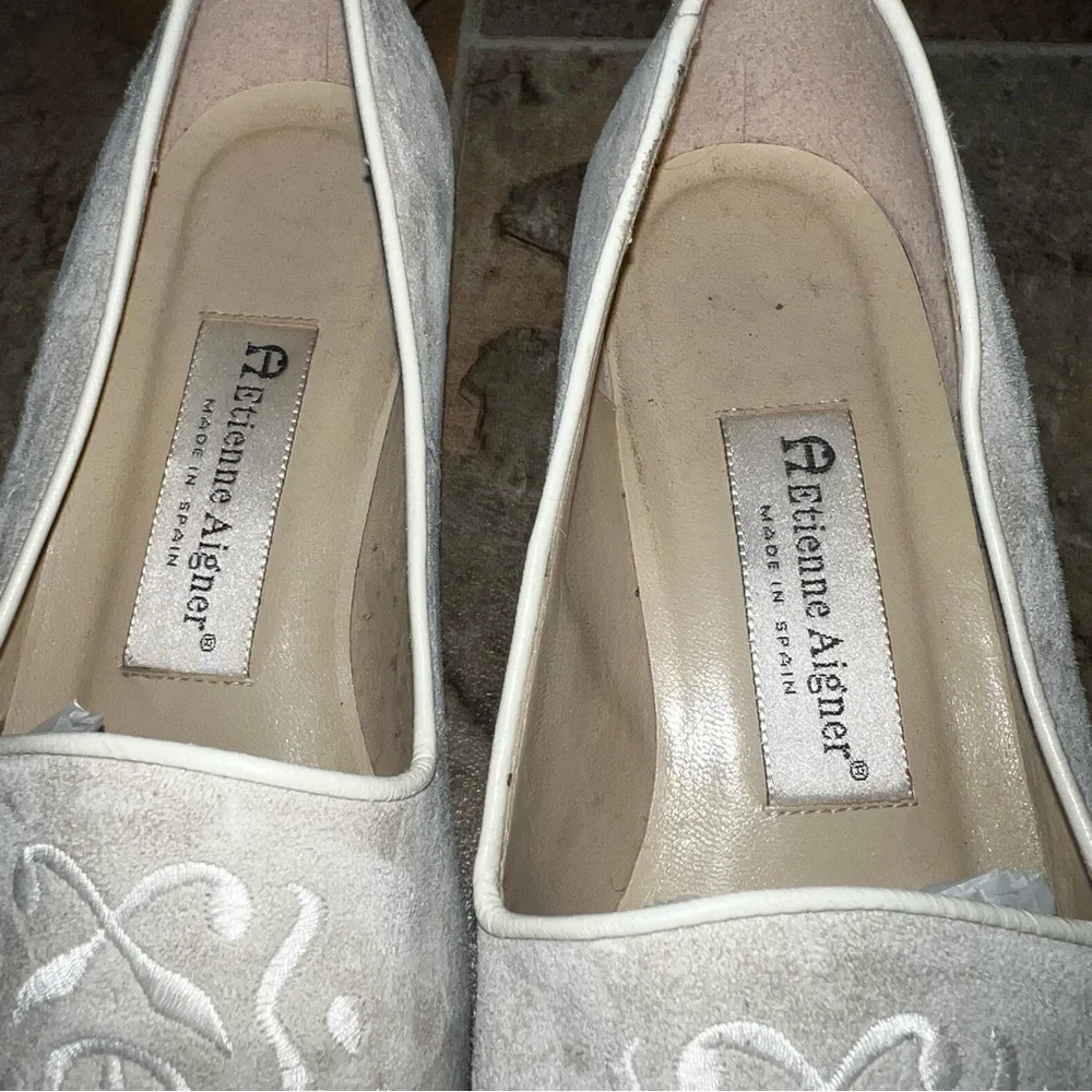 Etienne Aigner Scroll Cream Suede Leather Embroidered Loafers Flats - Picture 3 of 8